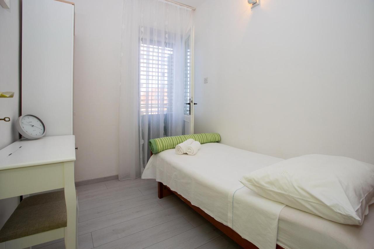 Apartment Nola Подгора Екстер'єр фото